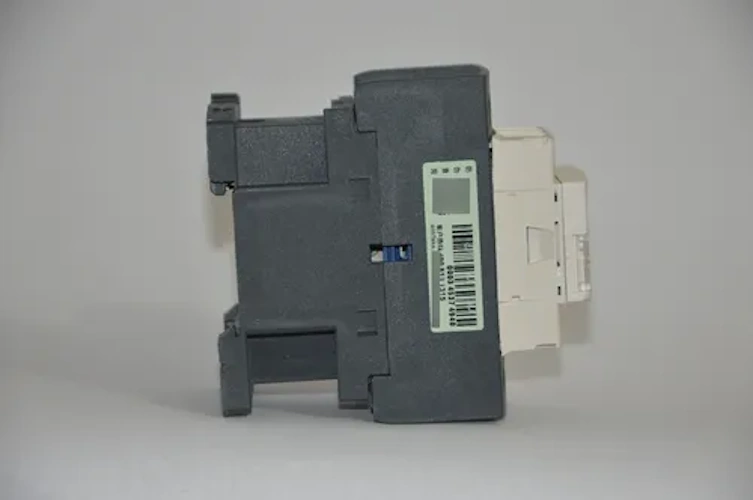 Contactor Magnético Tripolar Lc1d09m7 9a Bob 220v 3hp-5.5hp - Imagen 6