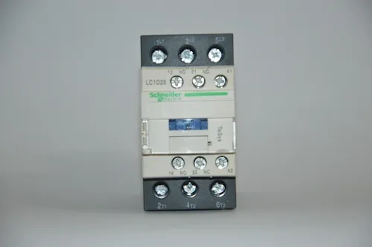 Contactor Magnético Tripolar Lc1d09m7 9a Bob 220v 3hp-5.5hp - Imagen 7